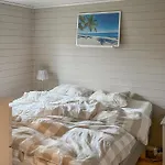 2 Bedroom Cozy In Hébergement de vacances