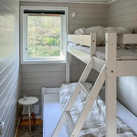 2 Bedroom Cozy In Hébergement de vacances